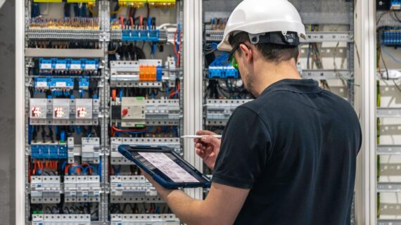Instalasi Listrik Industrial: Panduan Lengkap untuk Bisnis Anda
