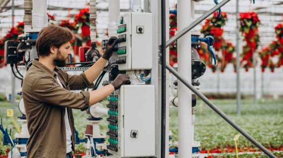 Cara Kerja MCCB (Molded Case Circuit Breaker)